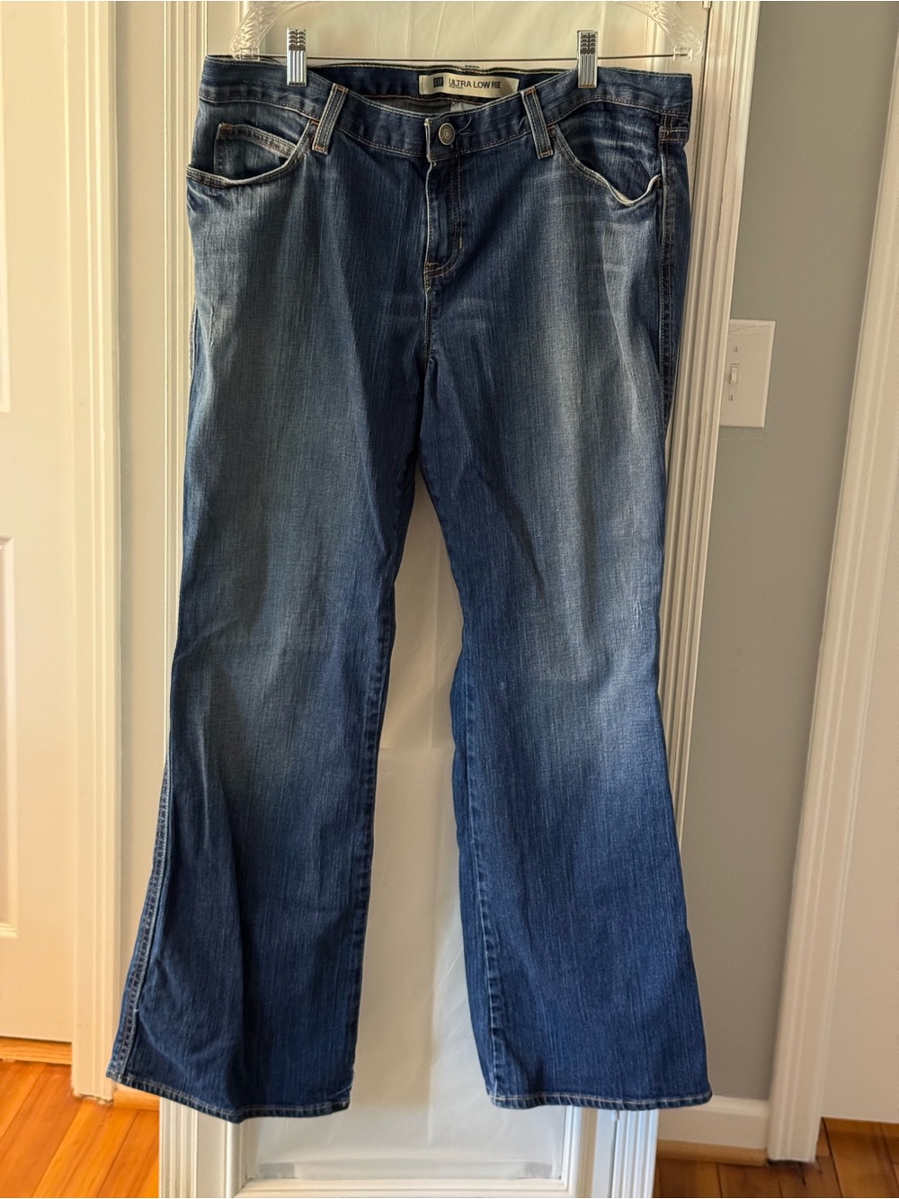 Vintage GAP Ultra Low-Rise Boot-Cut Jeans in Dark Wash Size 16 Regular